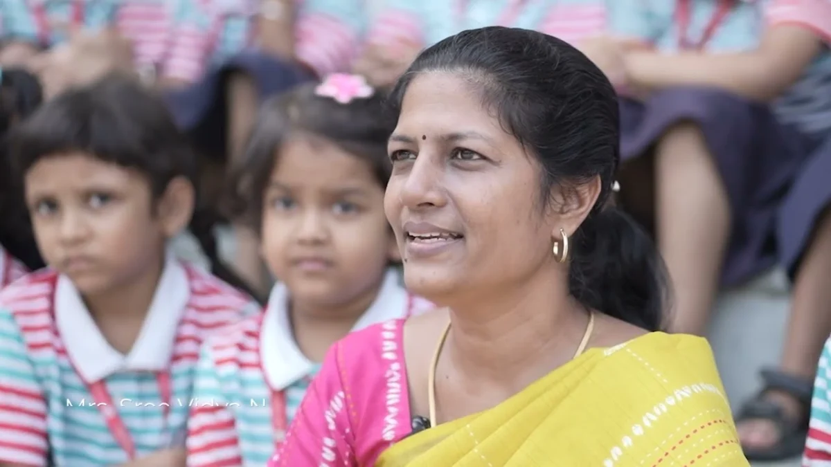Sri National School